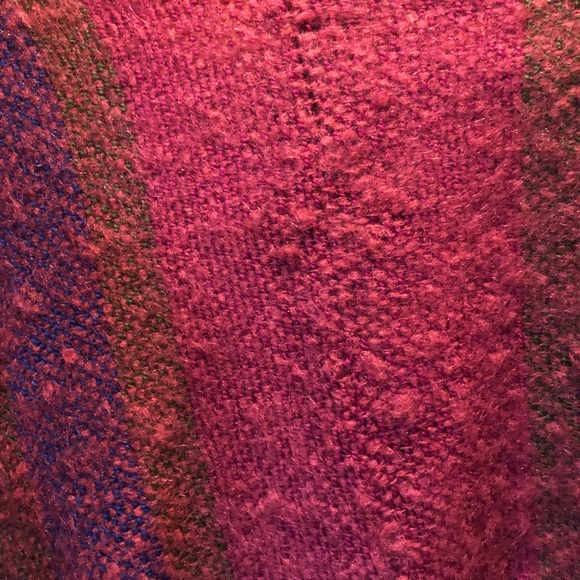 EUC Women’s Vintage Handmade Wool Shawl - Picture 5 of 5